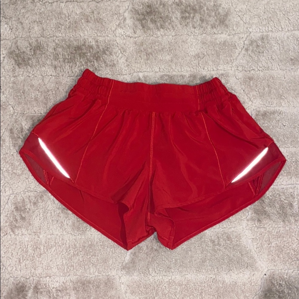 LULULEMON hotty hot short 2.5 inseam